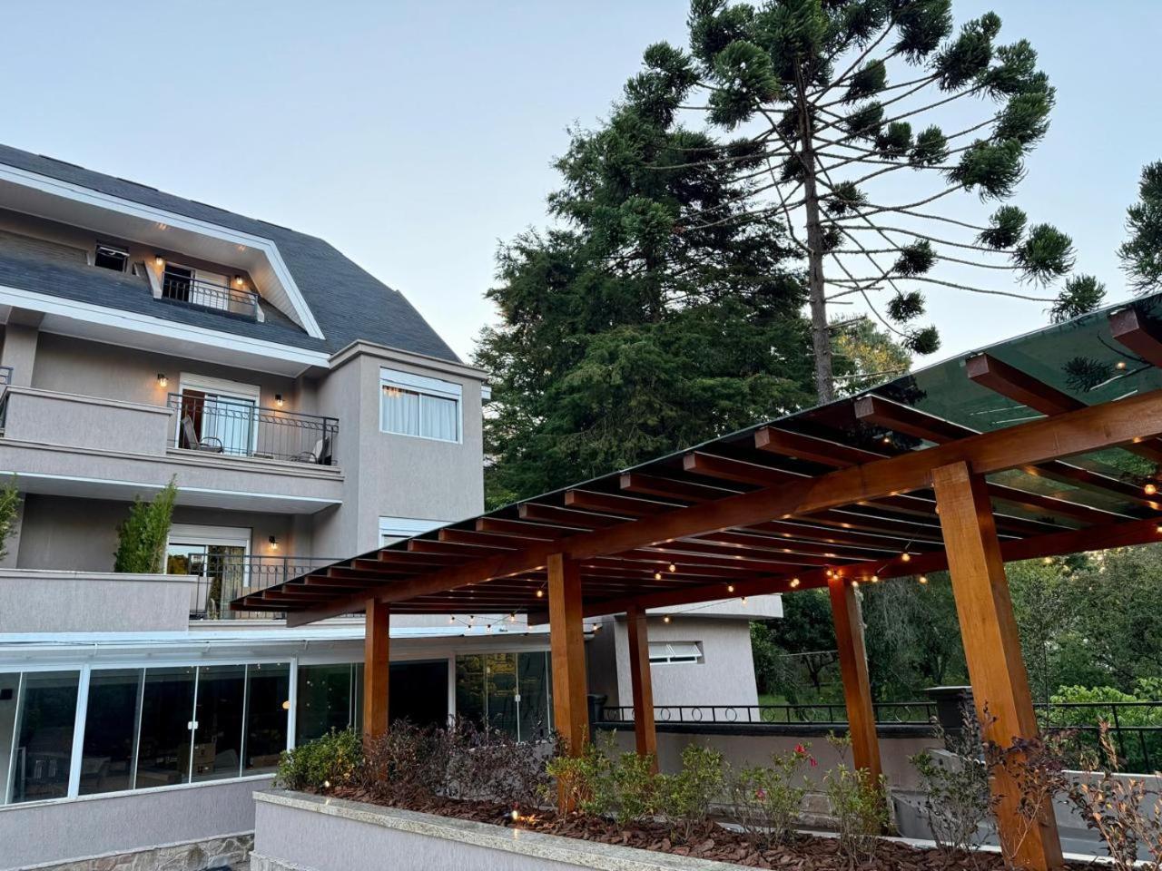 Champet Boutique Hotel *